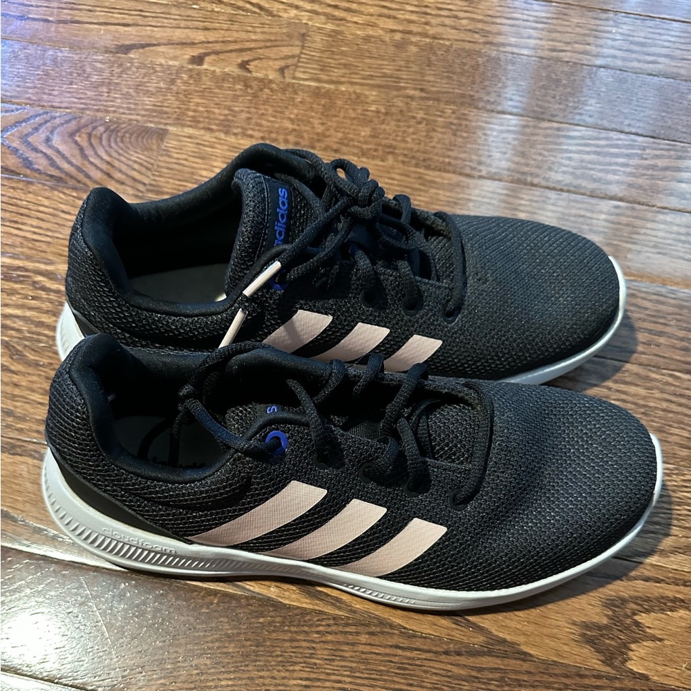 Adidas women’s racer light